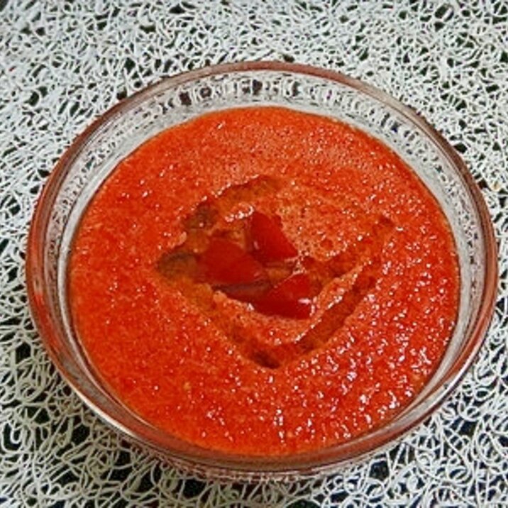 生でもおいしい♪簡単パプリカの冷たいスープ